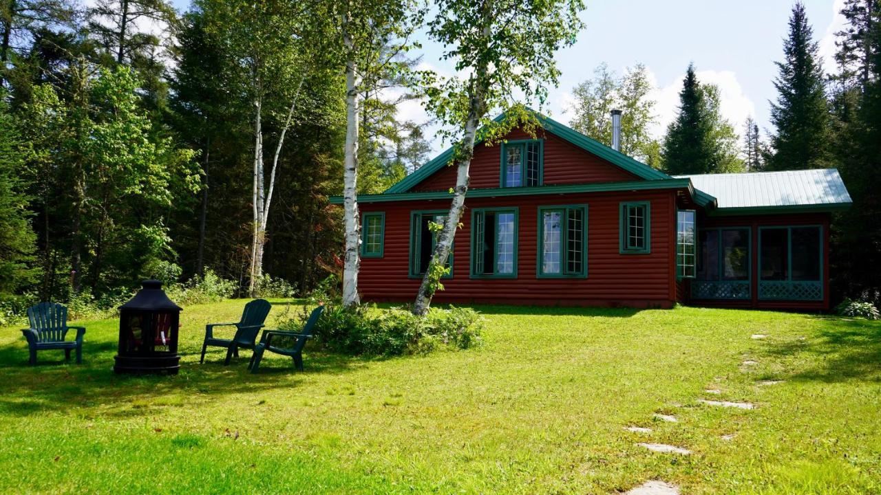 Le Cent Vila Chicoutimi Exterior foto